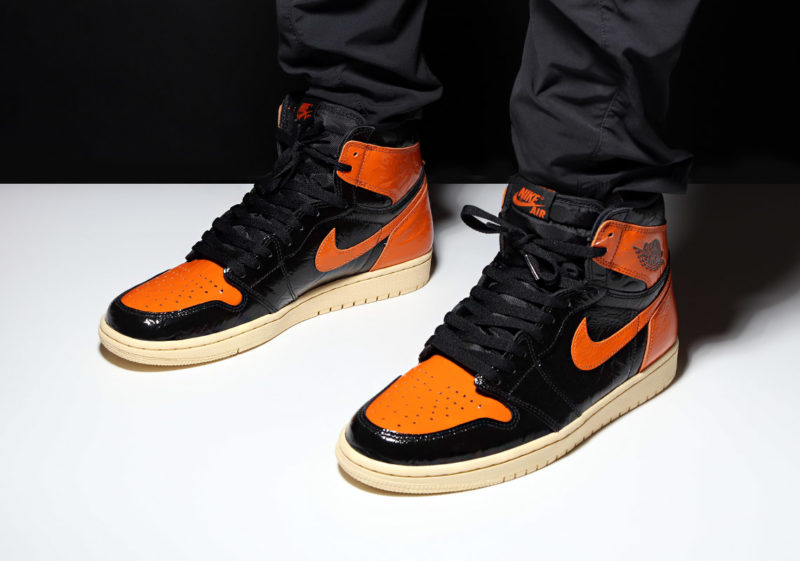 AJ 1 Shattered Backboard 3.0 555088-028