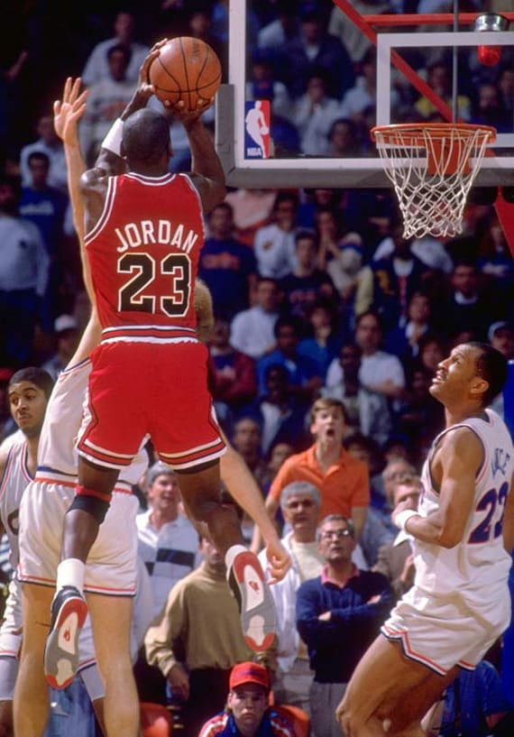 michael-jordan-air-jordan-iv-4-the-shot-playoffs-1989