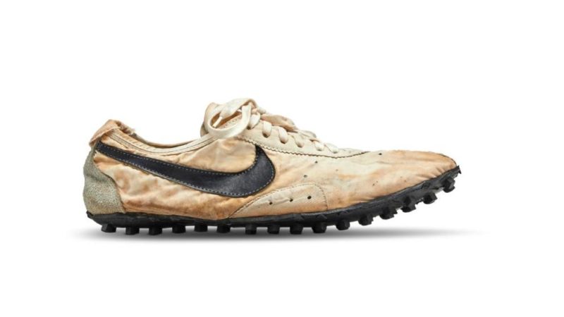 moon-shoe-first-waffle-nike