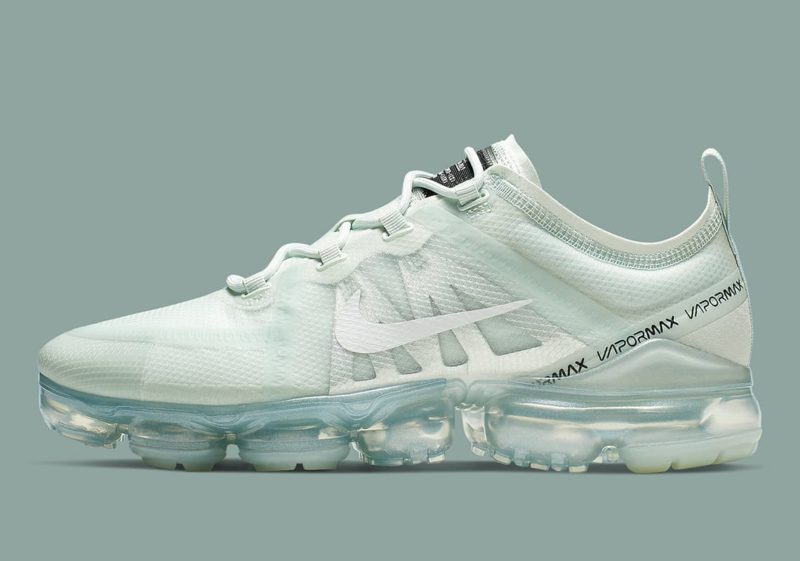 nike-vapormax-2019-barely-grey-ar6631-005-02